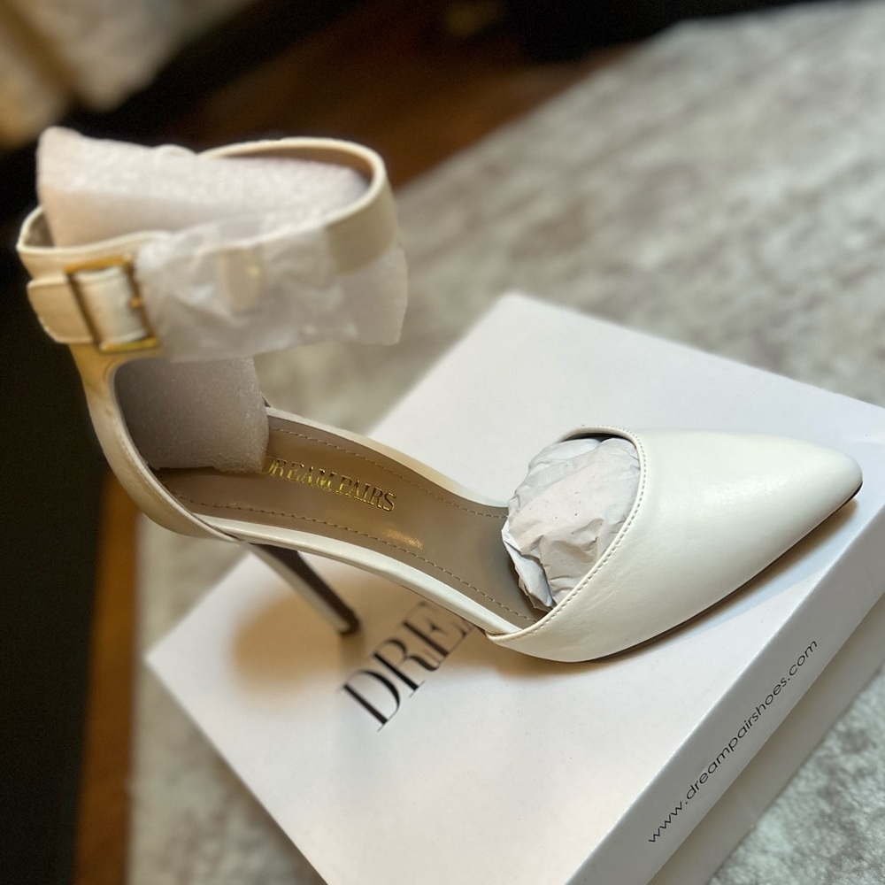 Dream Pairs White Heels